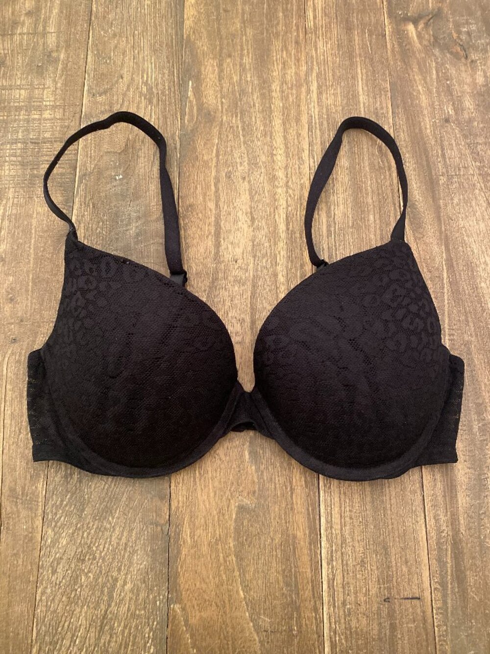 PINK Victoria's Secret Wear Everywhere Push Up Bra 34D Underwire Black Lace